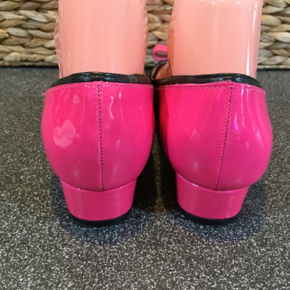 Kate Spade Pink Pointy Toe Shoes with Bow & Gold Accents - Picture 8 of 14